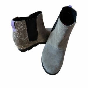 Sorel Joan of Arctic Wedge Gray Suede Ankle Boots